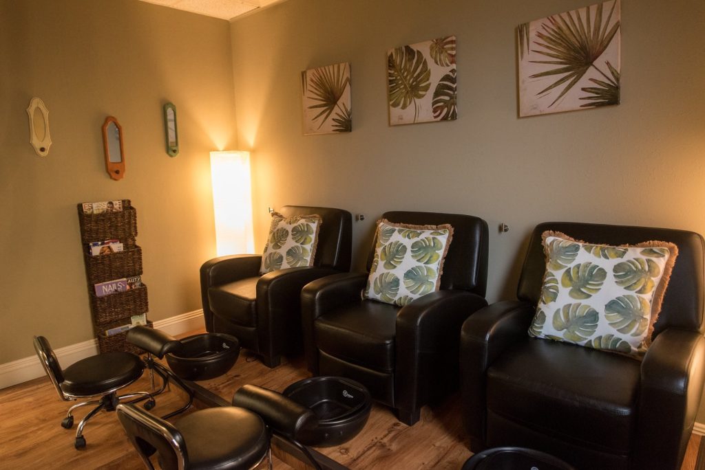 Polizhed Natural Nail Studio in Beachwood, OH