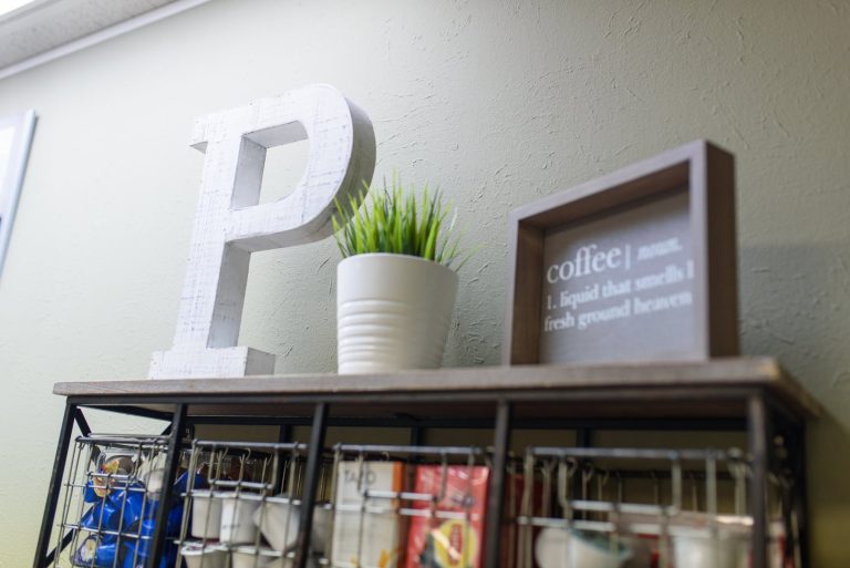 Polizhed Natural Nail Studio in Beachwood, OH