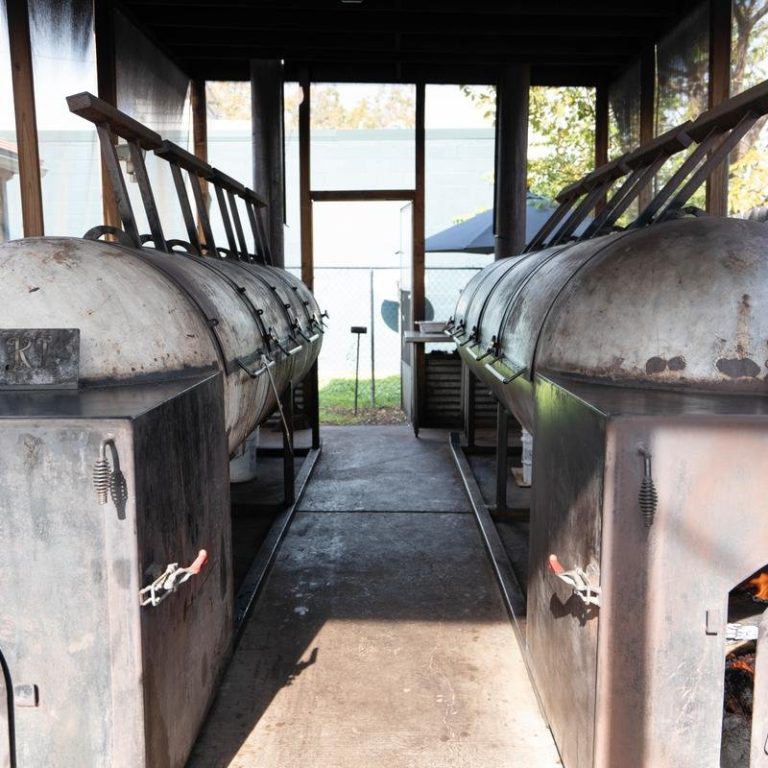 Smoke-a-holics BBQ in Fort Worth, TX